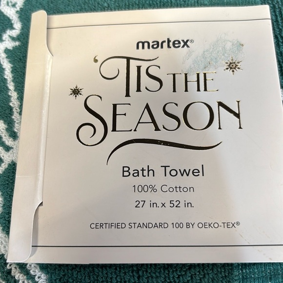 Martex Holiday Script Bath Towel 27” X 52”. 100% Cotton - Picture 2 of 4